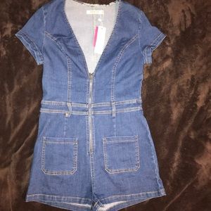 Blue jean jumpsuit !!